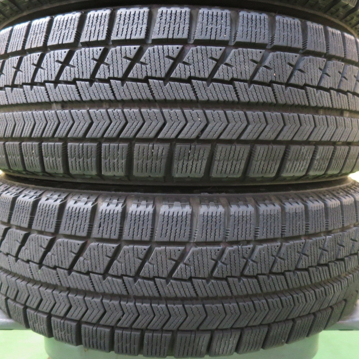 バリ溝！8.5分★スタッドレス 155/65R13 ブリヂストン ブリザック VRX SIBILLA NEXT ST-V シビラ 13インチ PCD100/4H★5013119イス
