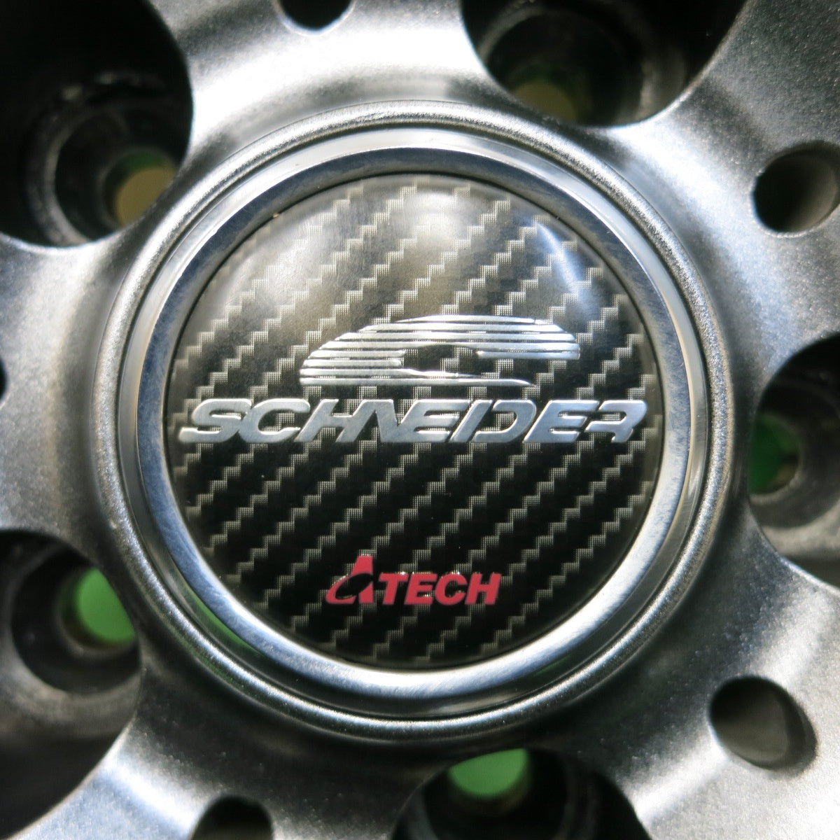 *送料無料* バリ溝！キレイ！9.5分★スタッドレス 215/60R16 ダンロップ ウインターマックス WM01 SCHNEIDER シュナイダー PCD114.3/5H★4042803イス