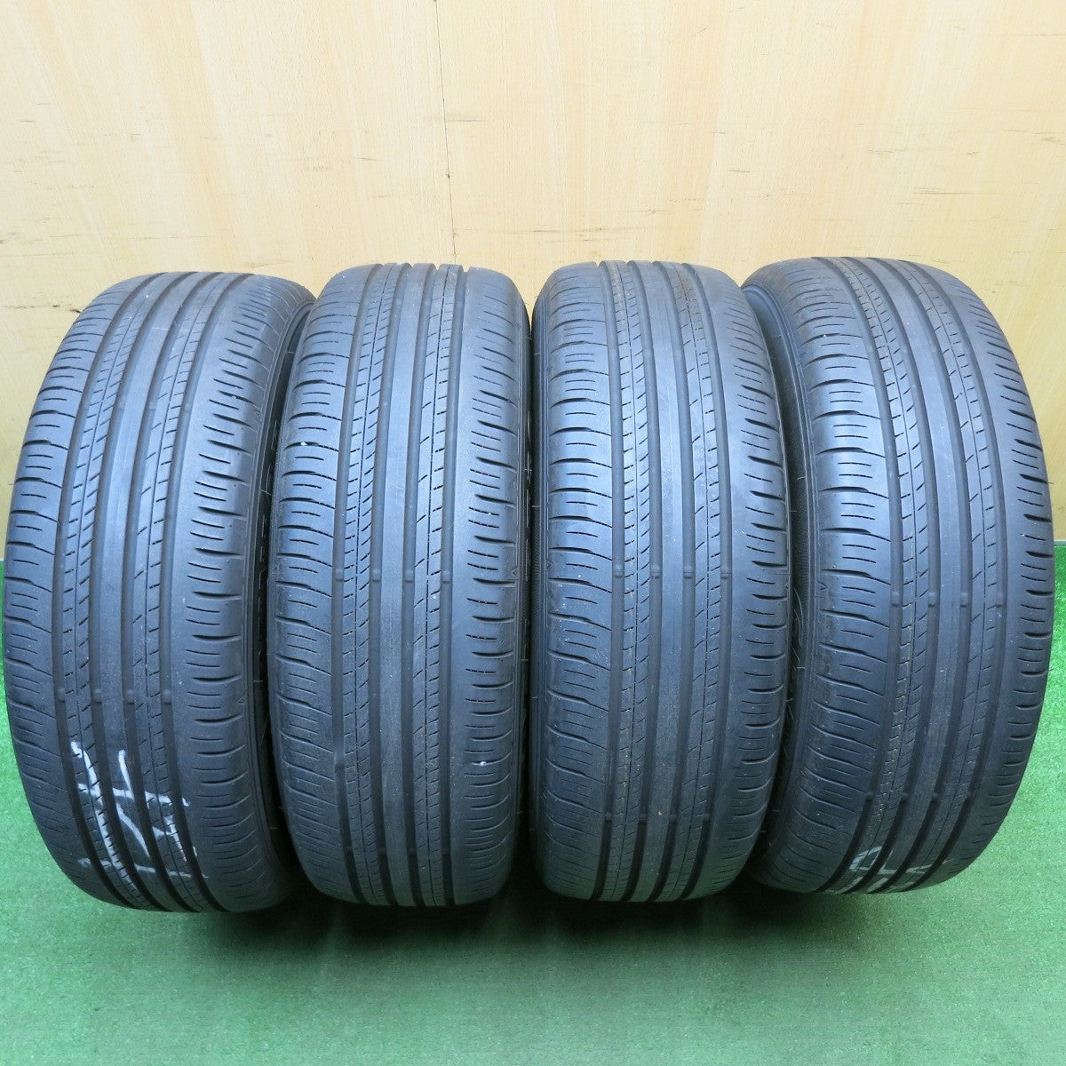 バリ溝！23年！キレイ！9.5分★トヨタ 80系 ハリアー Gグレード 純正 225/60R18 ダンロップ グラントレック PT30 18インチ PCD114.3/5H★6011702HAノ