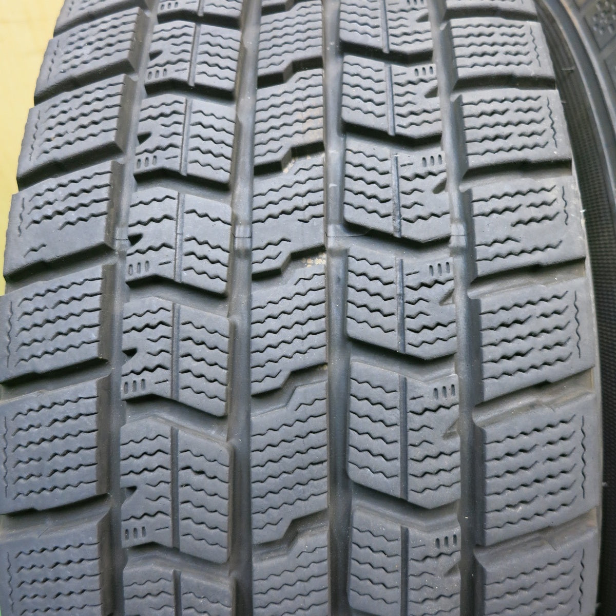バリ溝！22年！9.5分★スタッドレス 205/60R16 グッドイヤー アイスナビ7 ravrion RS01 ラブリオン 16インチ PCD114.3/5H★5052301AKス