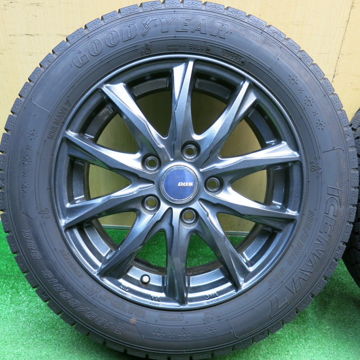 バリ溝！23年！キレイ！9.5分★スタッドレス 185/65R15 グッドイヤー アイスナビ7 D.O.S. DOS 15インチ PCD114.3/5H★6011710HAス