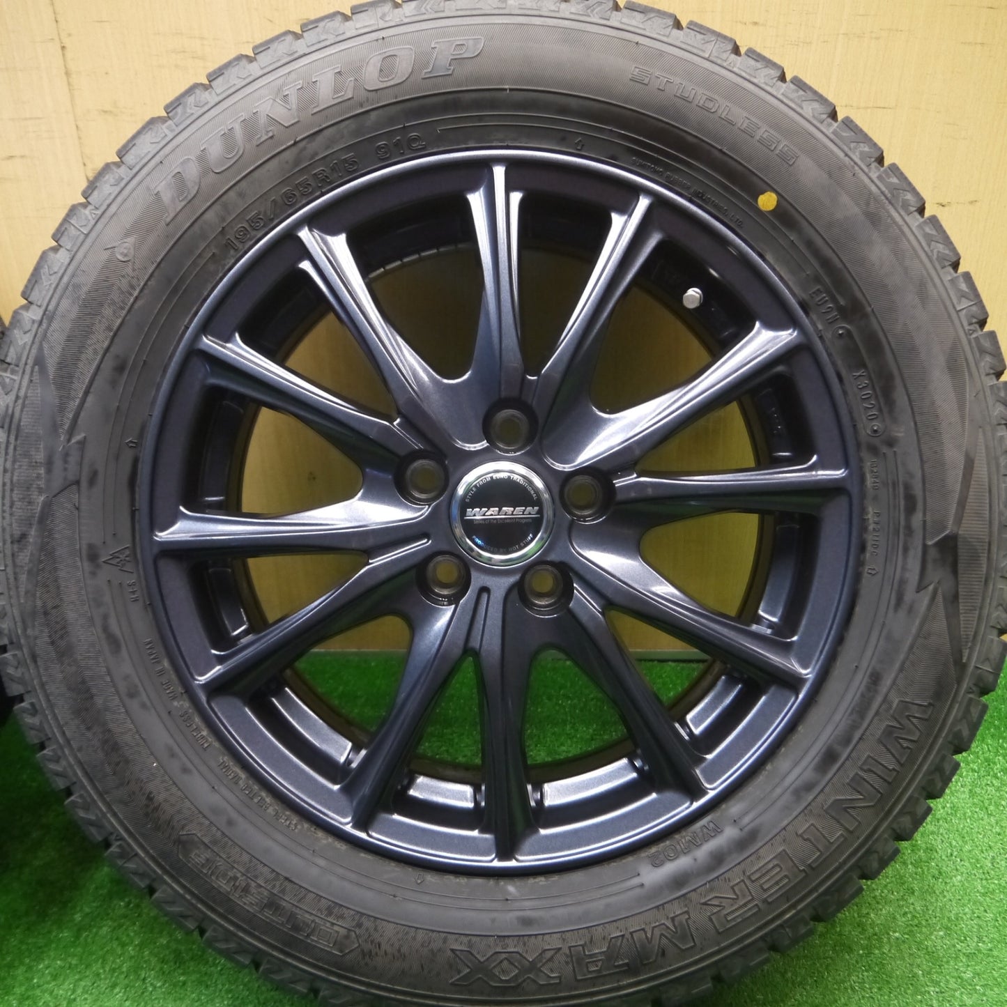 [送料無料] バリ溝！20年！キレイ！9.5分★プリウス 等 195/65R15 スタッドレス ダンロップ ウインターマックス WM02 WAREN ヴァーレン 15インチ PCD100/5H★4092002Hス