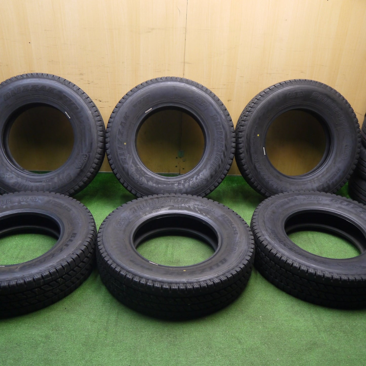 バリ溝！21年！9分！6本★トラック タイヤ 205/85R16 117/115L スタッドレス ブリヂストン ブリザック W979 16インチ★5122305Hスタ