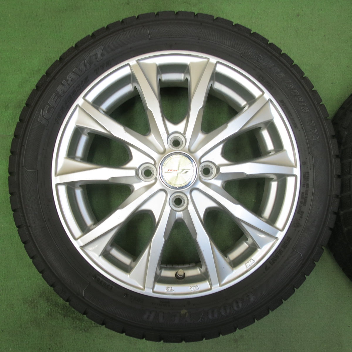 バリ溝！9分★スタッドレス 165/60R15 グッドイヤー アイスナビ7 JOKER ジョーカー 15インチ 軽サイズ PCD100/4H★5082803イス