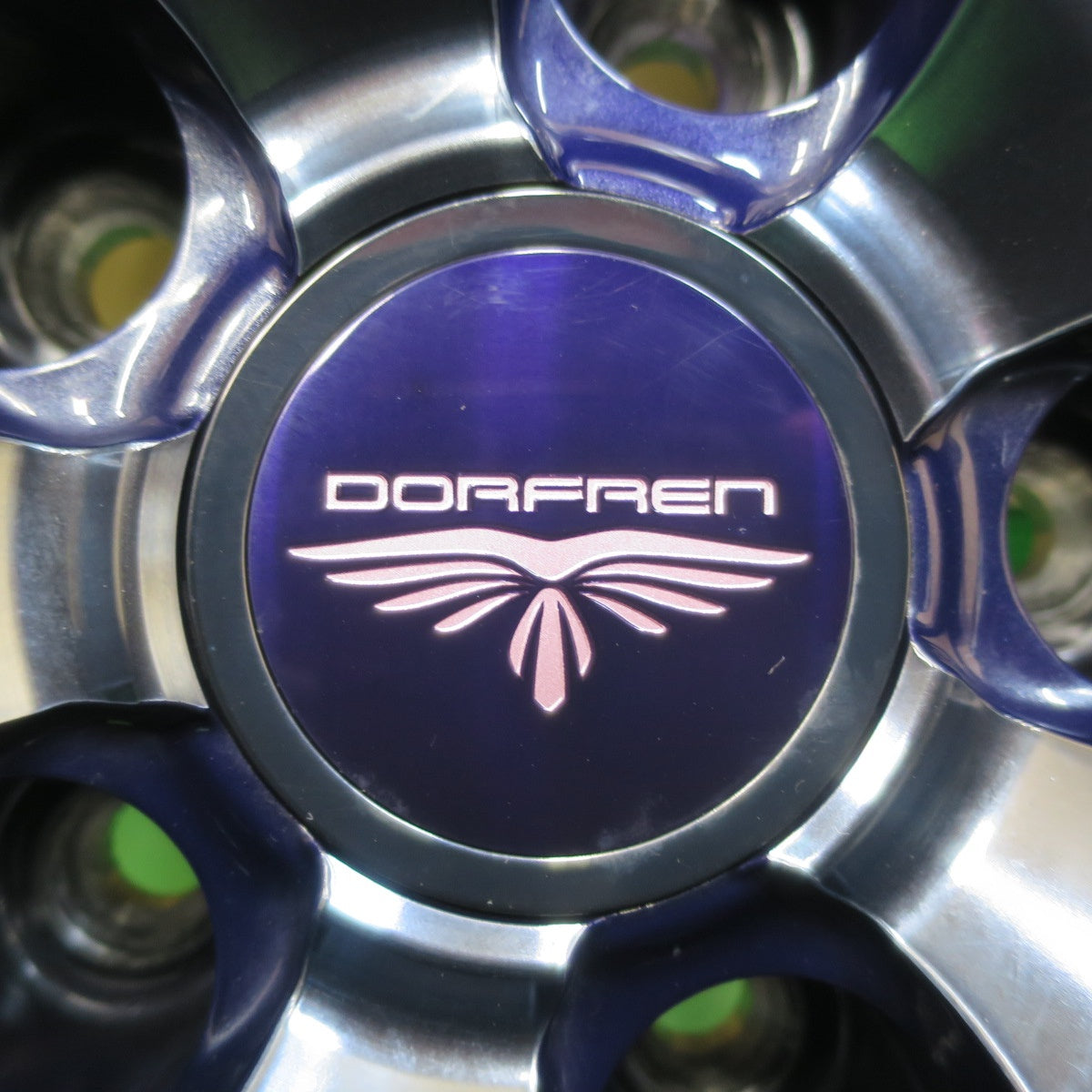 [送料無料] バリ溝！22年！キレイ！9.5分★スタッドレス 235/55R19 ダンロップ ウインターマックス SJ8 DORFREN ドルフレン 19インチ PCD114.3/5H★5022120イス