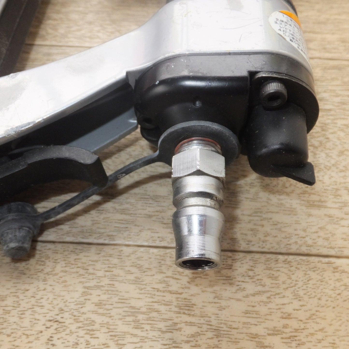 [送料無料] ★藤原産業 SK11 エアー釘打機 SAT-1025 常圧　ステープル 10.0×1.2×0.6mm 10～25mm 使用空気圧力 0.5～0.8MPa★