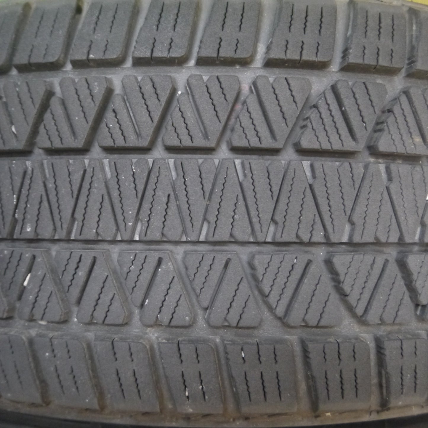 [送料無料] キレイ★スタッドレス 225/60R17 ブリヂストン ブリザック DM-V3 BALMINUM バルミナ 17インチ PCD114.3/5H★5030505Hス