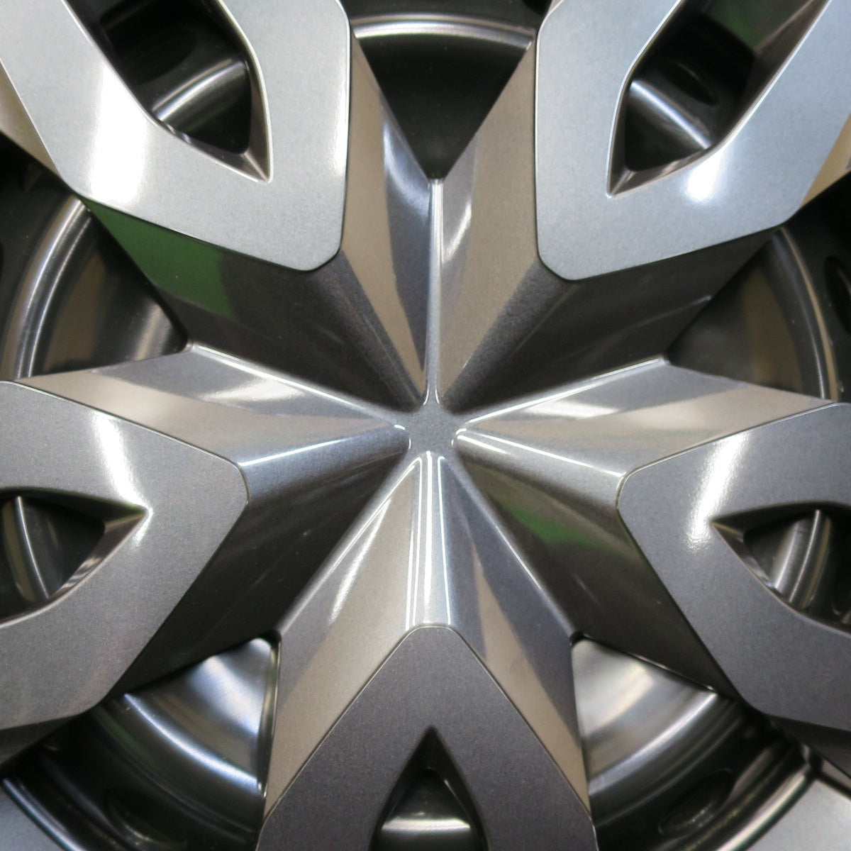 *送料無料* 新車外し！24年★トヨタ 60系 プリウス 純正 スチール 195/60R17 ダンロップ エナセーブ EC350+ 17インチ PCD114.3/5H★4062102イノ