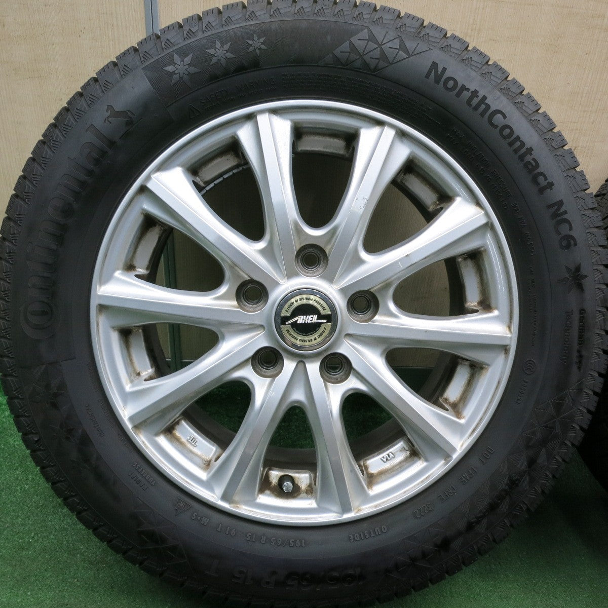 *送料無料* バリ溝！22年！9分★スタッドレス 195/65R15 コンチネンタル ノースコンタクト NC6 AXEL アクセル 15インチ PCD114.3/5H★4070906HAス