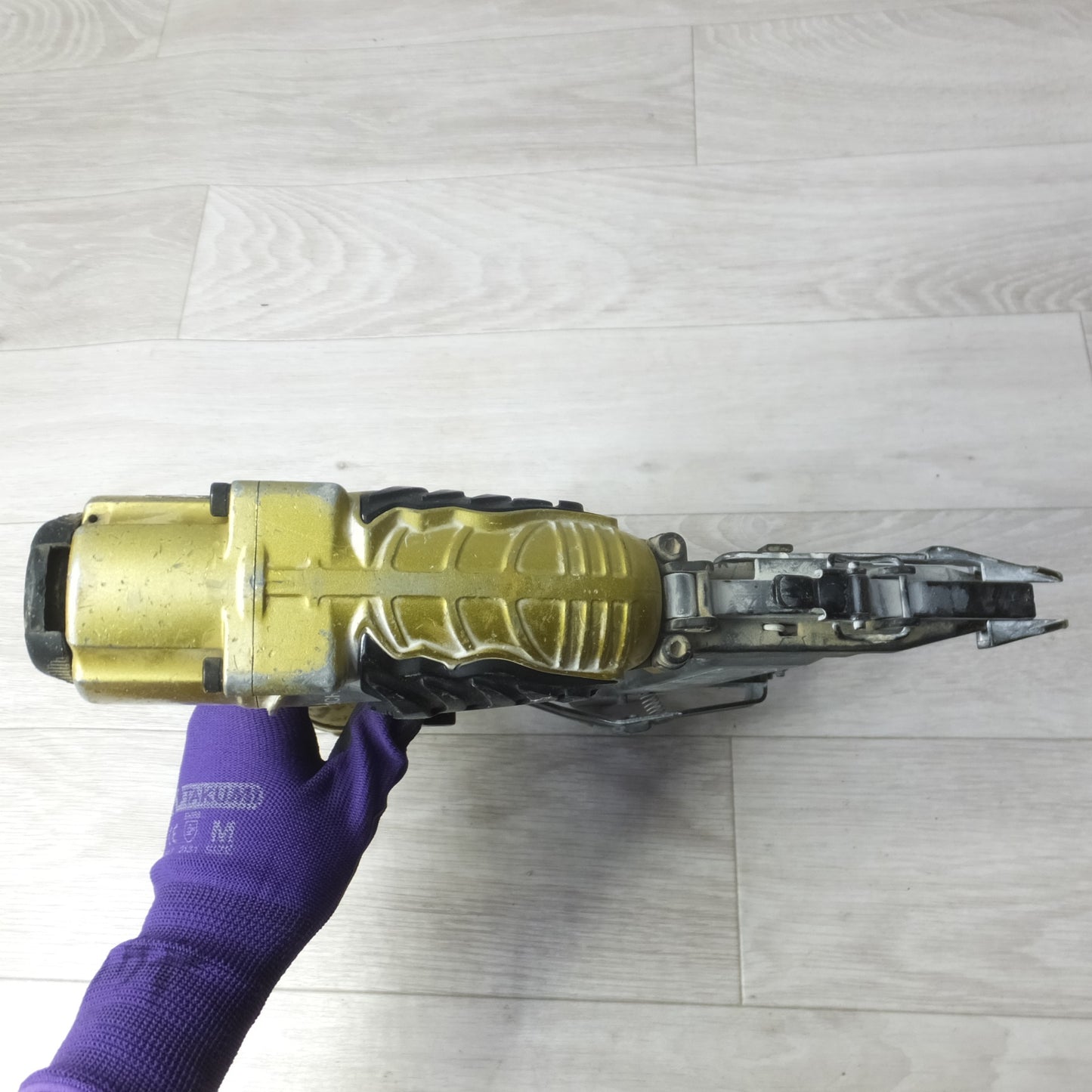 [送料無料] ◆HITACHI 日立工機 50mm 高圧タッカ N5004HMF フロア用 タッカー エアツール◆