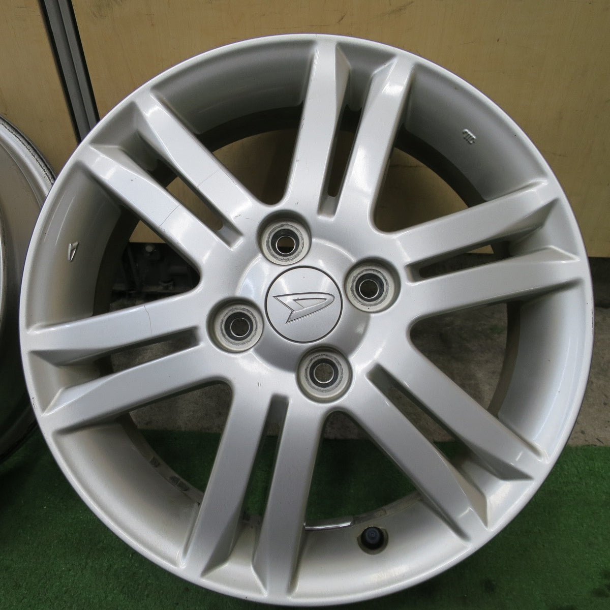 4本価格★ダイハツ タント ムーヴ 等 純正 ホイール 15インチ 15×4.5J PCD100/4H★6051001NGホ
