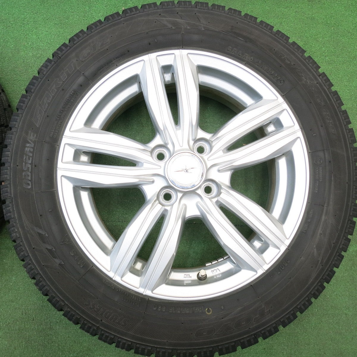 バリ溝！22年！キレイ！9.5分★スタッドレス 185/65R15 トーヨー オブザーブ ガリット GIZ JOKER ジョーカー 15インチ PCD100/4H★6030504HAス