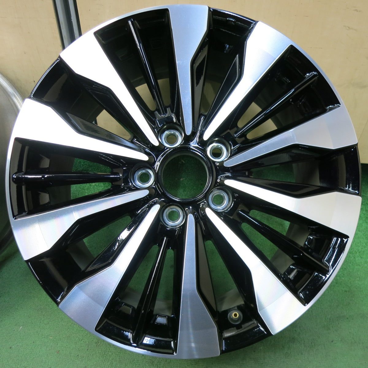 新車外し★ホンダ WR-V 純正 ENKEI ホイール 17インチ 17×7J WRV エンケイ PCD114.3/5H★5051608SYホ