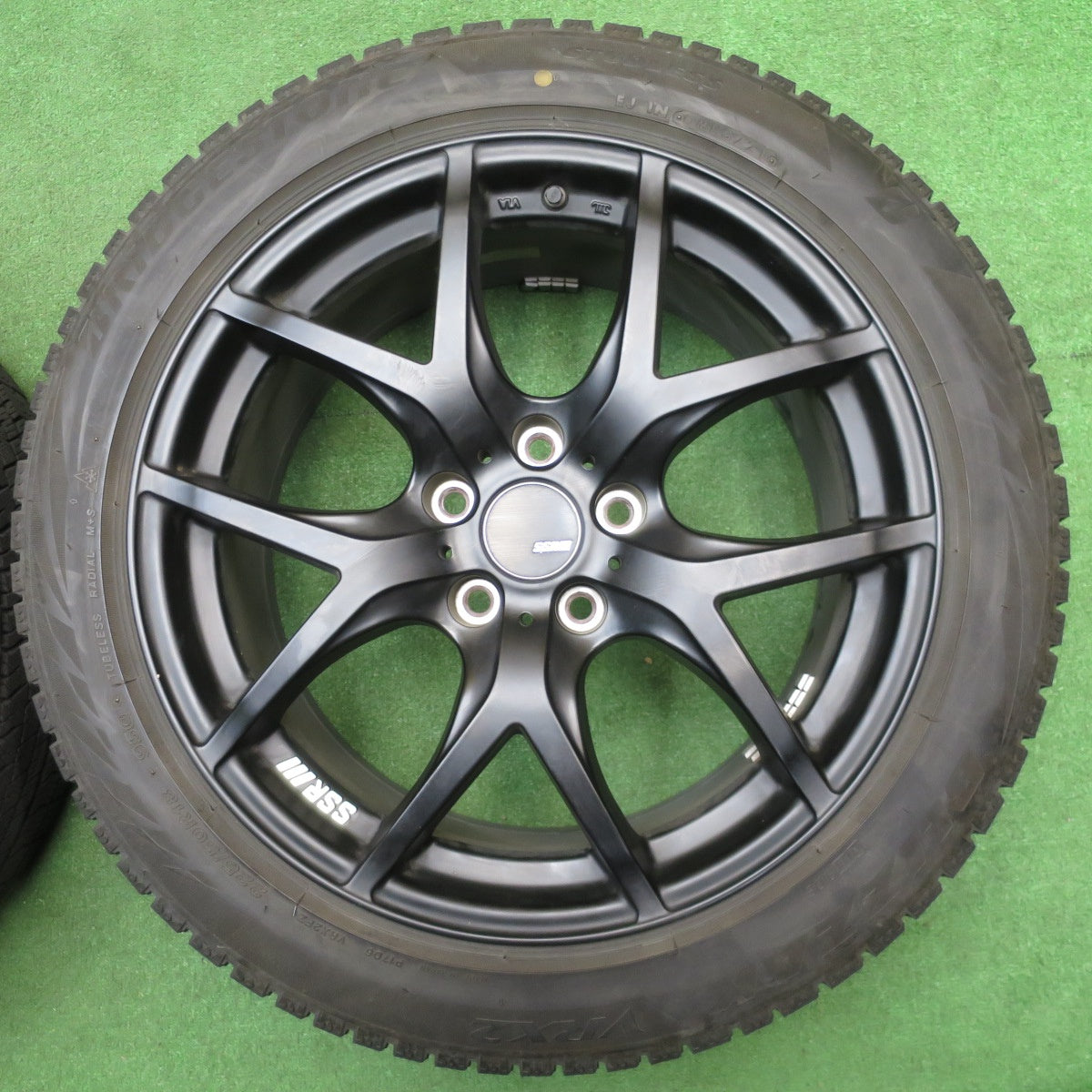 バリ溝！8.5分★SSR GTV03 タナベ 225/50R18 スタッドレス ブリヂストン ブリザック VRX2 18インチ PCD114.3/5H★5121703NJス