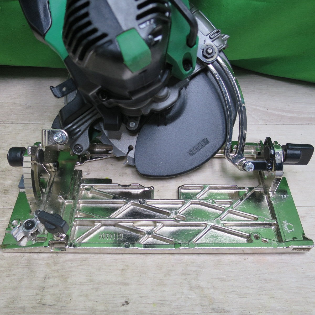 [送料無料] キレイ☆ハイコーキ コードレス 丸のこ 147mm 36V C3605DC(NN) 本体のみ 箱付き 木工 チップソー 切断 丸鋸 マルノコ 電動 工具☆