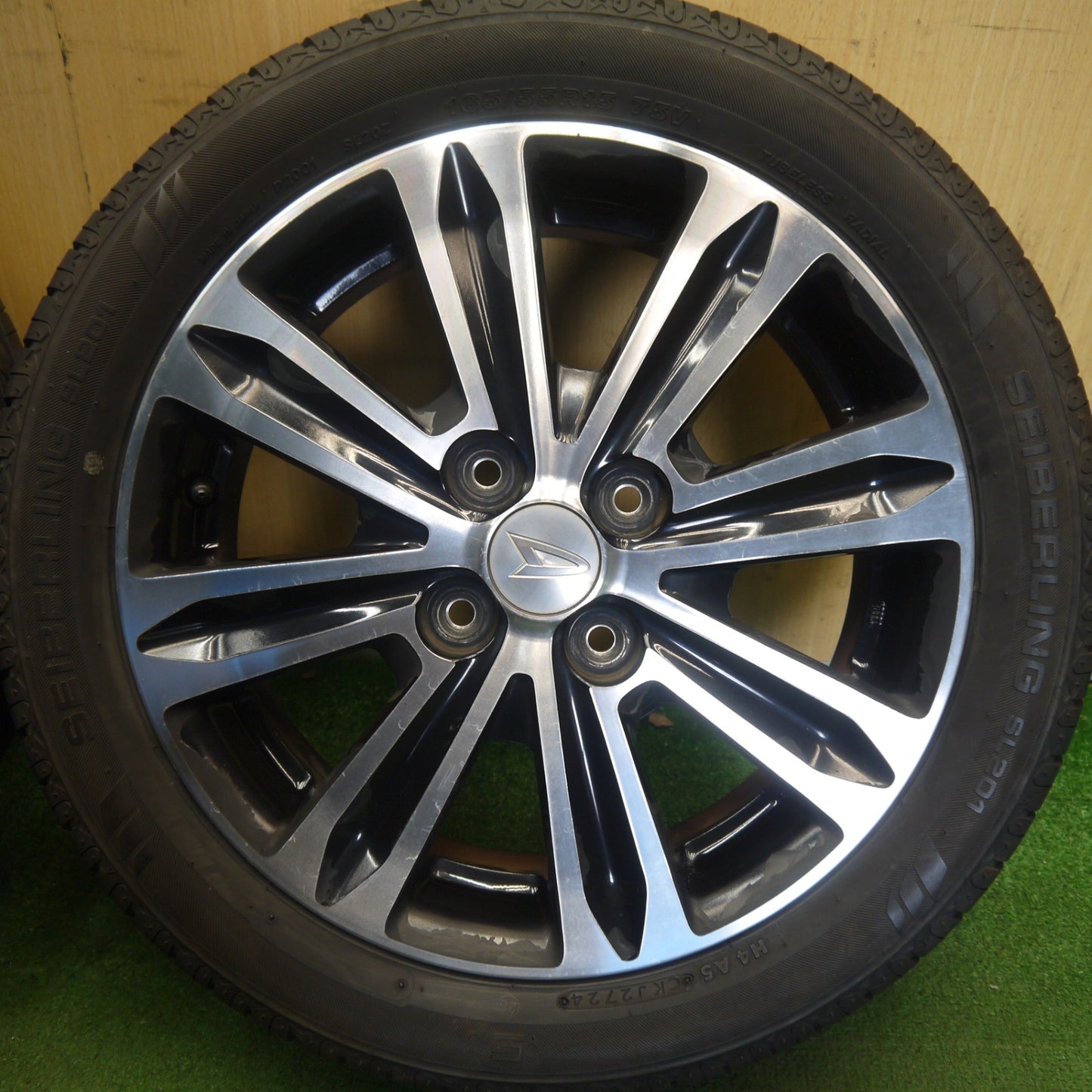 バリ溝！24年！8.5分★ダイハツ タント カスタム 純正 165/55R15 セイバーリング SL201 15インチ PCD100/4H★6052702Hノ