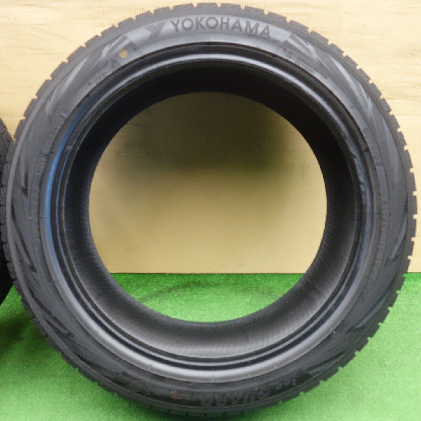 バリ溝！22年！9.5分★スタッドレス 235/45R18 ヨコハマ アイスガード iG70 タイヤ 18インチ レクサス ES GS IS RC アコード カムリ マーク 等★6052902KTスタ