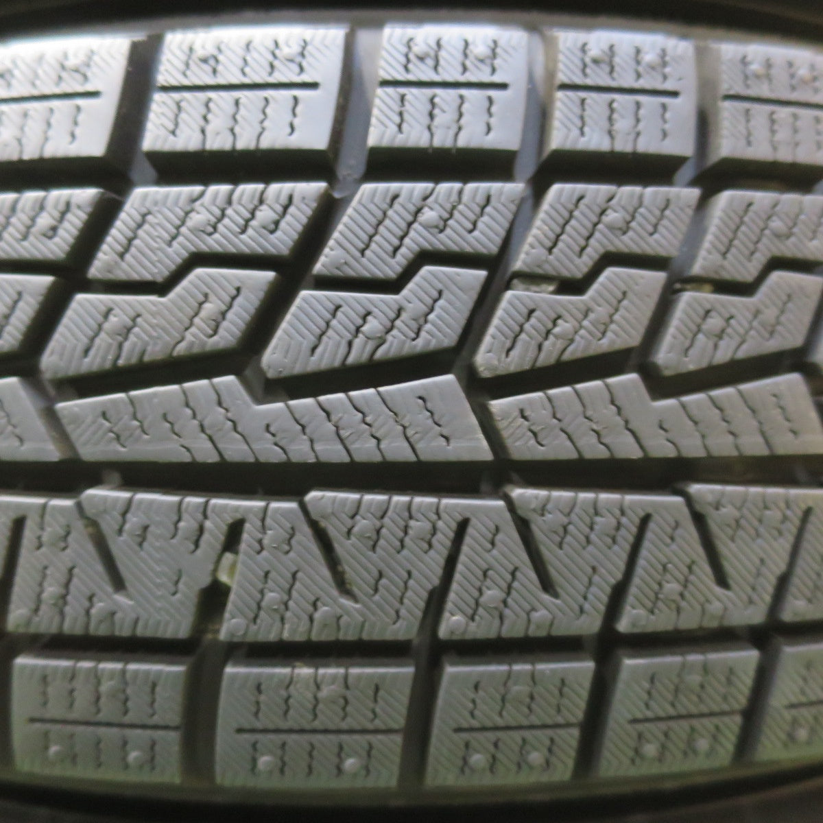 バリ溝！25年！キレイ！ほぼ10分◎スタッドレス 145/80R13 ヨコハマ アイスガード iG70 GRASS グラス 13インチ PCD100/4H◎6100805イス