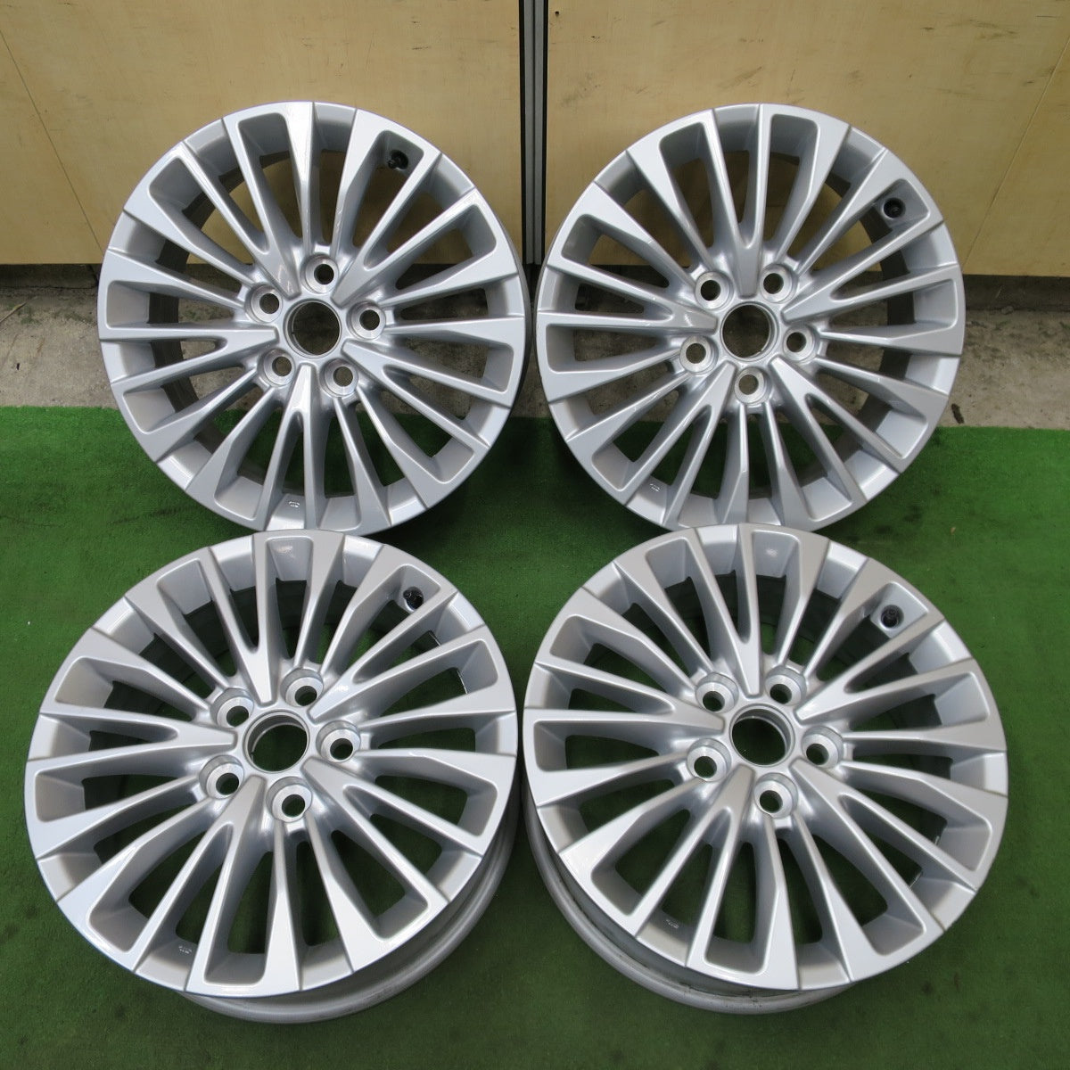 新車外し★トヨタ 40系 アルファード ヴェルファイア 純正 ホイール 17インチ 17×6.5J PCD120/5H★6060203NGホ