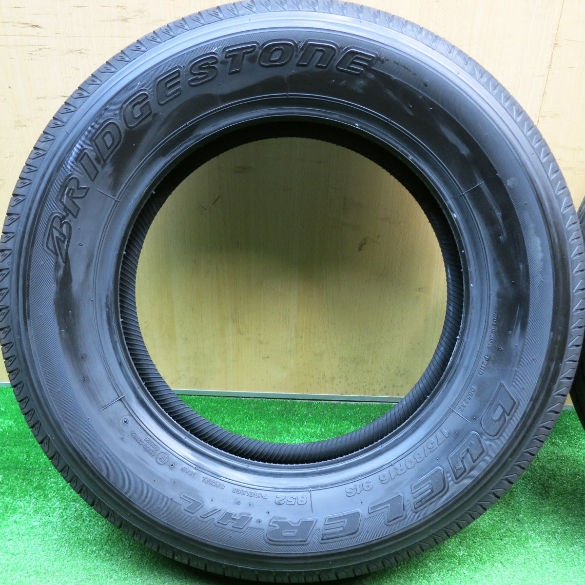 新車外し！25年★ジムニー 等 175/80R16 ブリヂストン デューラー H/L 852 DUELER タイヤ 16インチ★5123102HAノタ