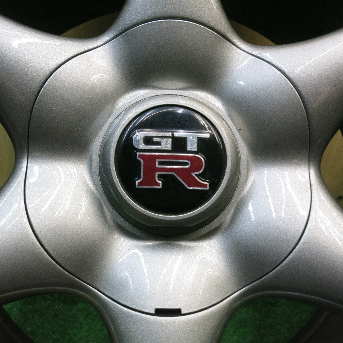 キレイ★日産 GT-R R34 純正 245/40R18 ブリヂストン ポテンザ RE-11 18インチ GTR PCD114.3/5H★5052303AKノ