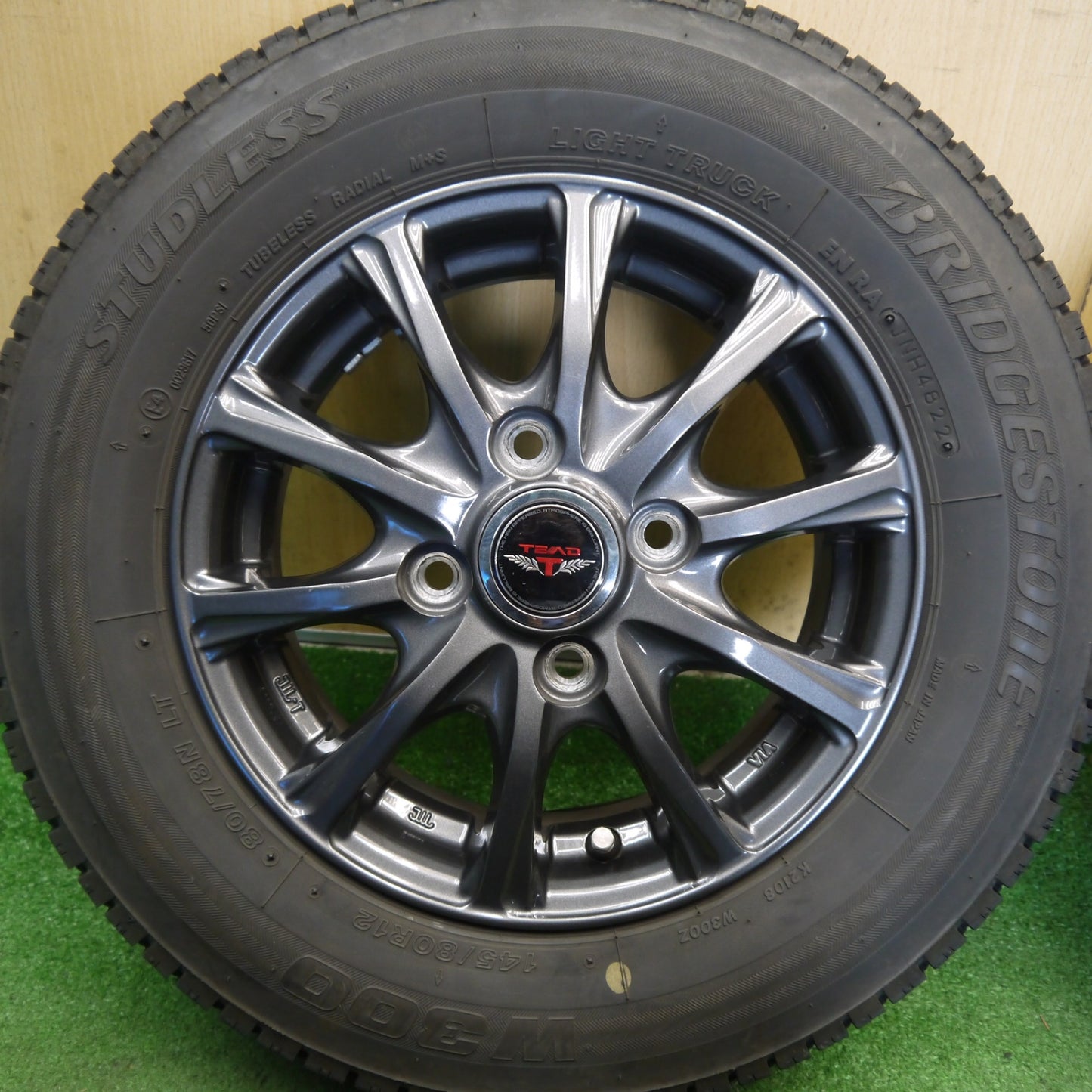 キレイ！22年◎スタッドレス 145/80R12 80/78N ブリヂストン W300 TEAD テッド 12インチ PCD100/4H◎6061507Hス