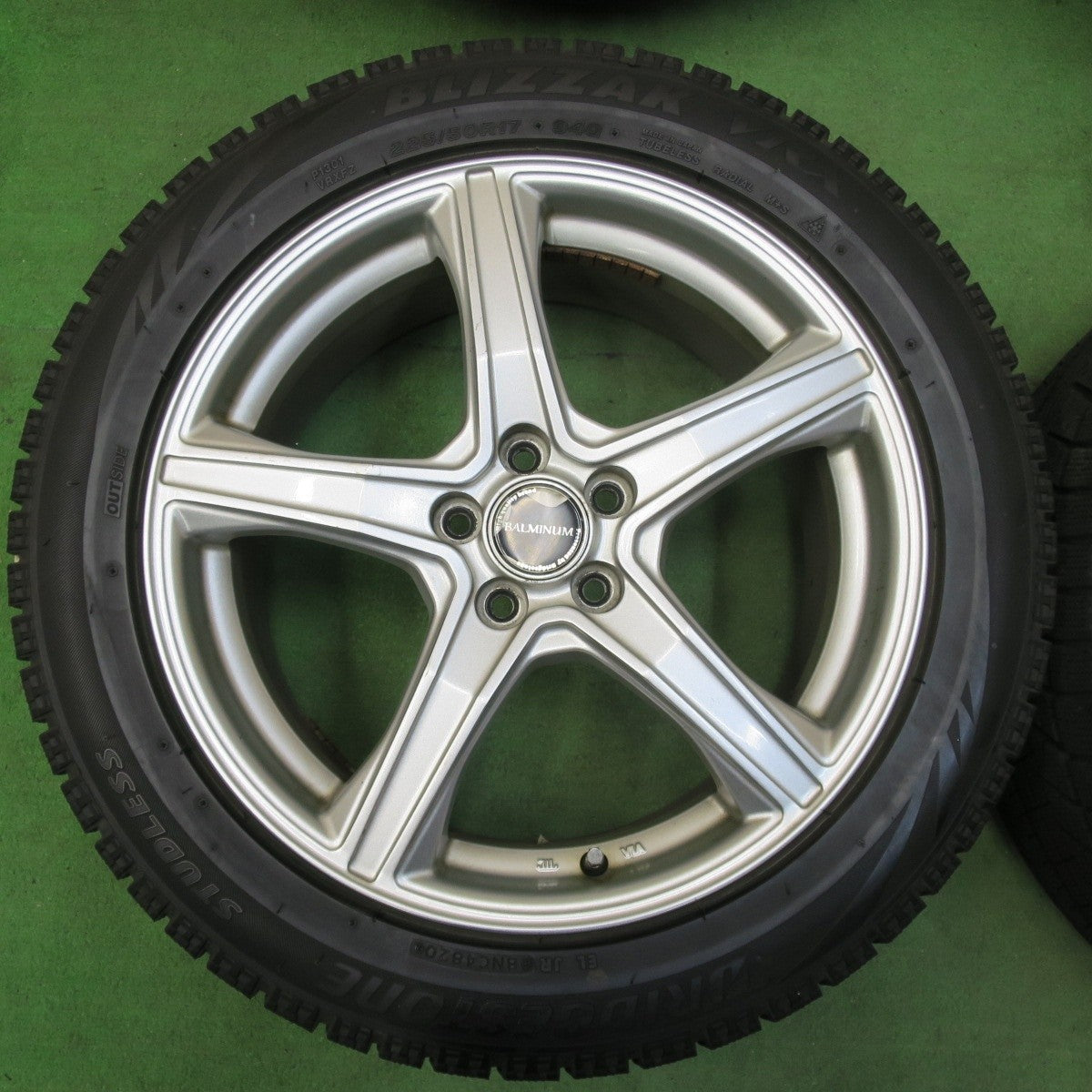 バリ溝！8.5分★レガシィ 等 225/50R17 スタッドレス ブリヂストン ブリザック VRX BALMINUM バルミナ 17インチ PCD100/5H★5011802イス