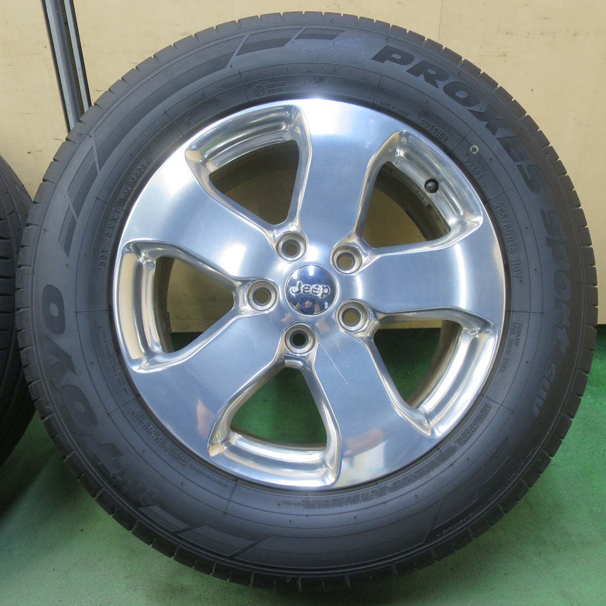 バリ溝！9.5分◎JEEP ジープ グランドチェロキー 純正 265/60R18 トーヨー プロクセス スポーツ SUV 18インチ PCD127/5H◎6071505イノ