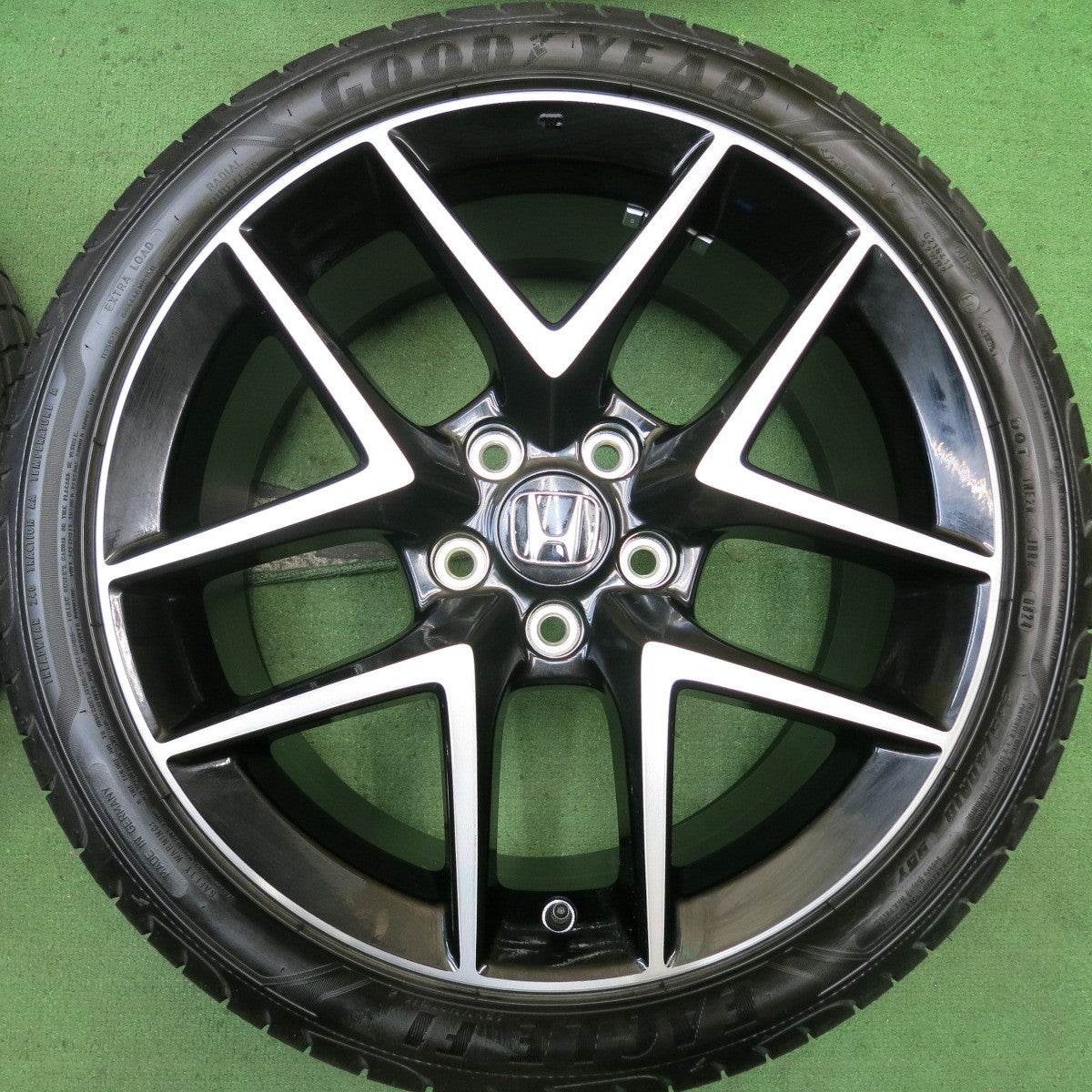 新車外し！24年★ホンダ FL シビック 純正 235/40R18 グッドイヤー イーグル F1 18インチ PCD114.3/5H★5092101HAノ