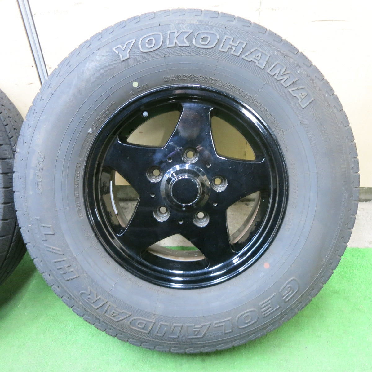 4本価格！23年★ランクル 等 275/70R16 ヨコハマ ジオランダー H/T G056 社外 アルミ 16インチ PCD150/5H★6011201ナノ