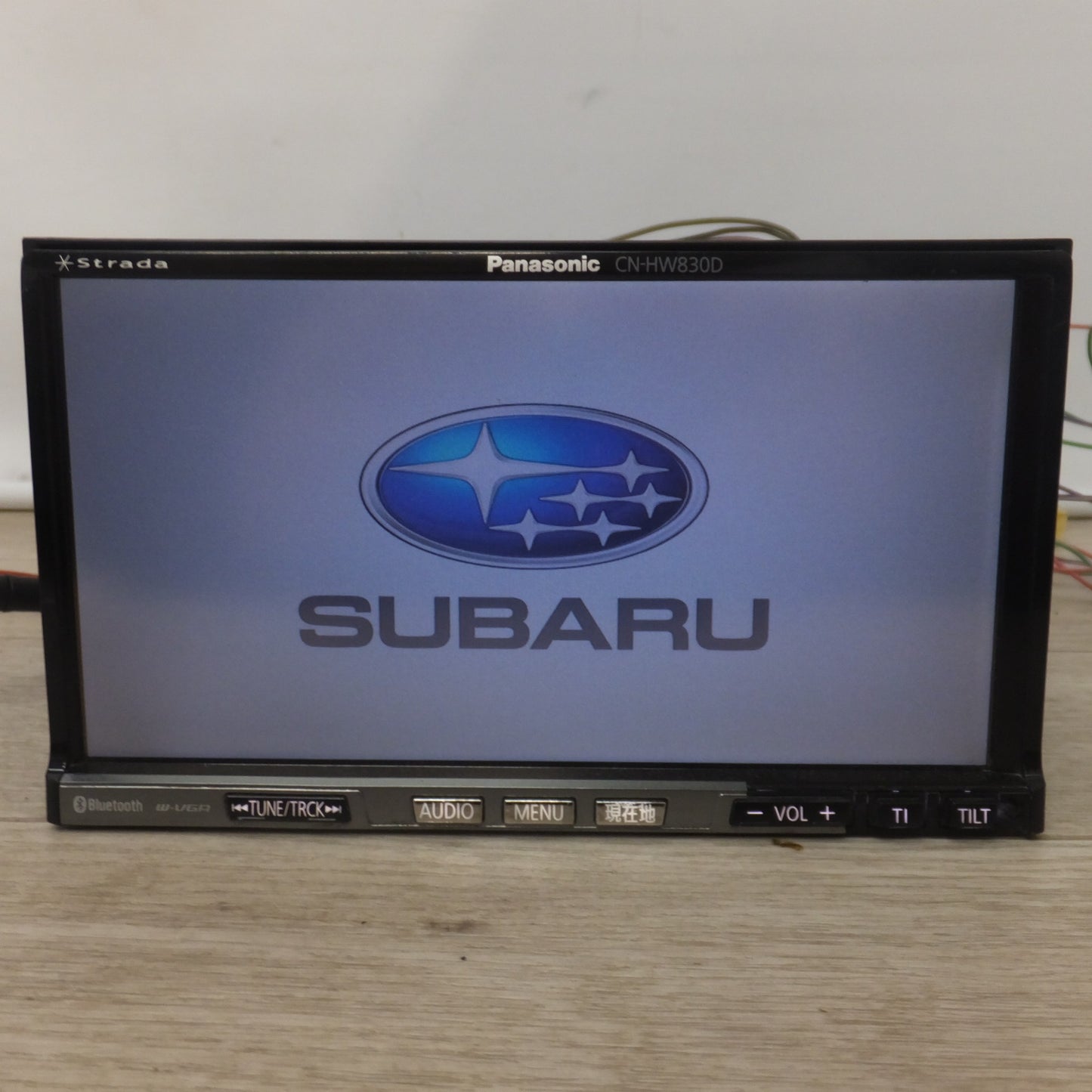 [送料無料] 現状品★パナソニック製 スバル 純正 HDDカーナビステーション Strada CN-HW830DFA[11]★