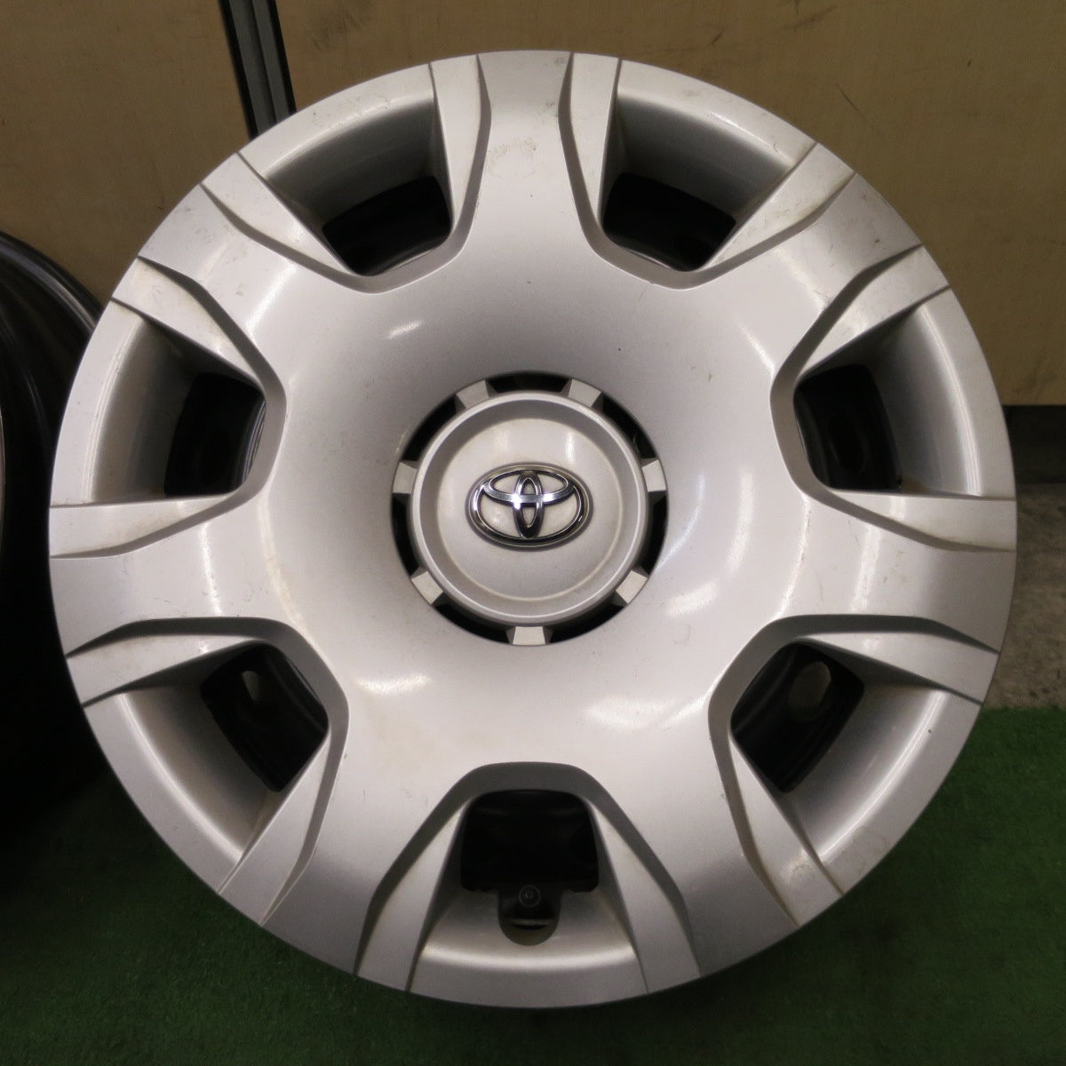 4本価格★トヨタ 200系 ハイエース 純正 スチール ホイール 15インチ PCD139.7/6H★6031804ナホ