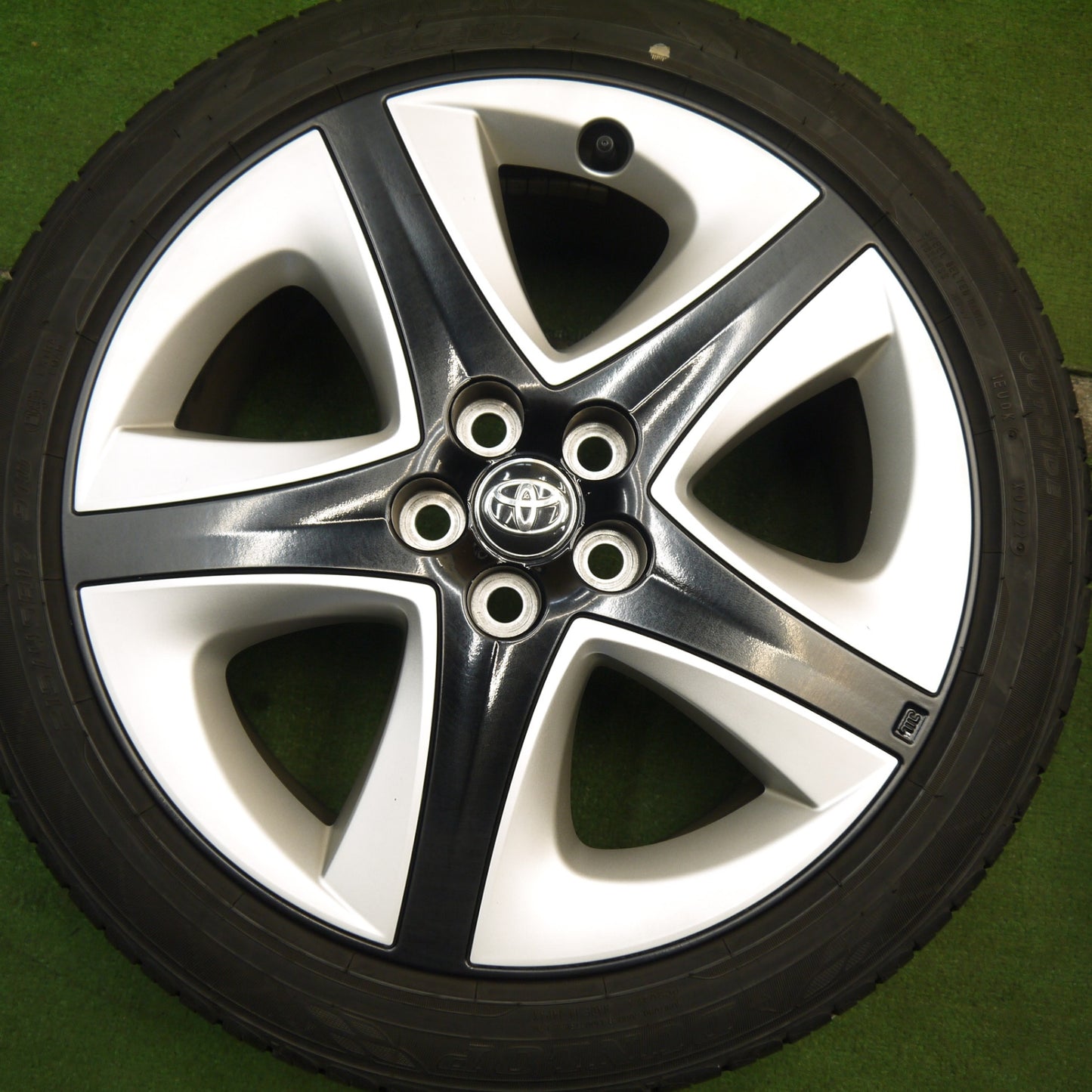 バリ溝！22年！キレイ！9.5分★トヨタ 50系 プリウス ツーリング 純正 215/45R17 ダンロップ エナセーブ EC204 17インチ PCD100/5H★5053002Hノ