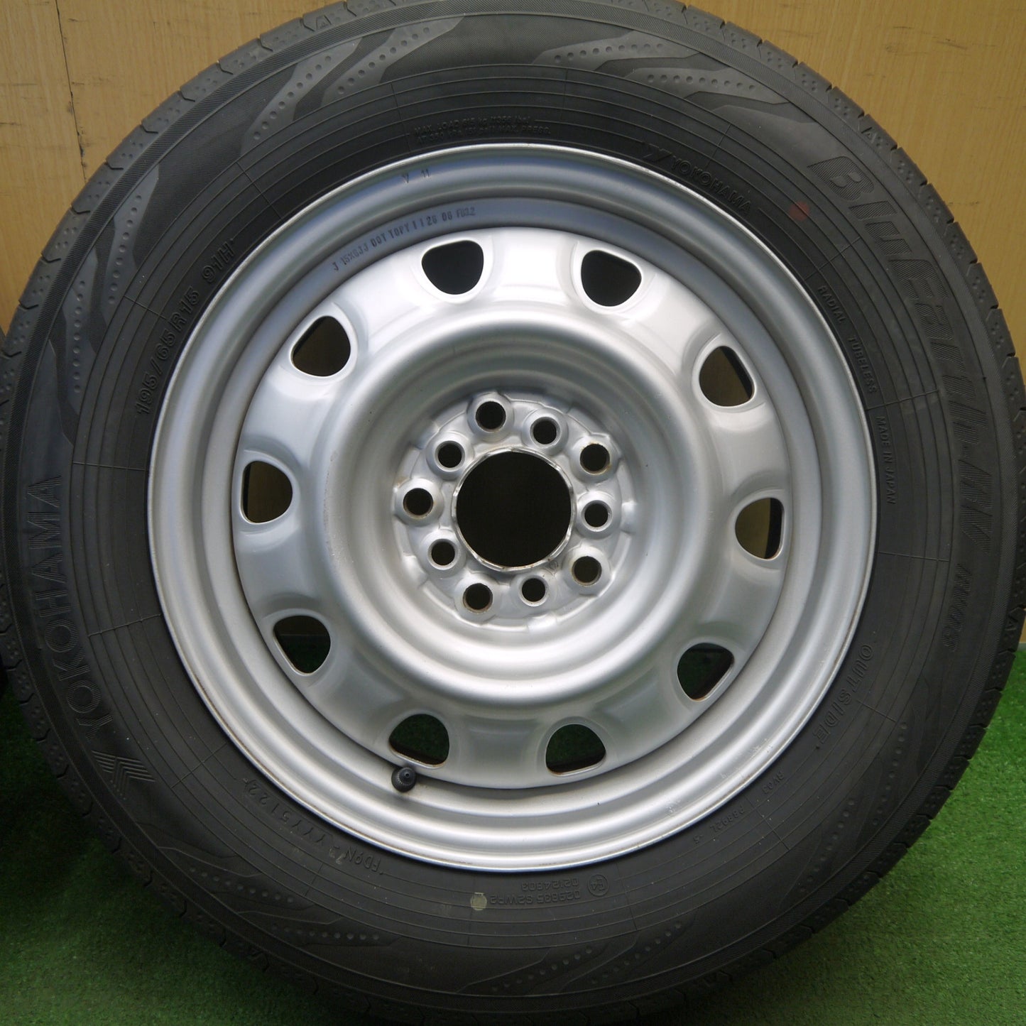 バリ溝！22年！キレイ！9.5分★195/65R15 ヨコハマ BluEarth-RV RV03 スチール ホイール ブルーアース 15インチ PCD100 114.3/5H マルチ★6033001Hノ