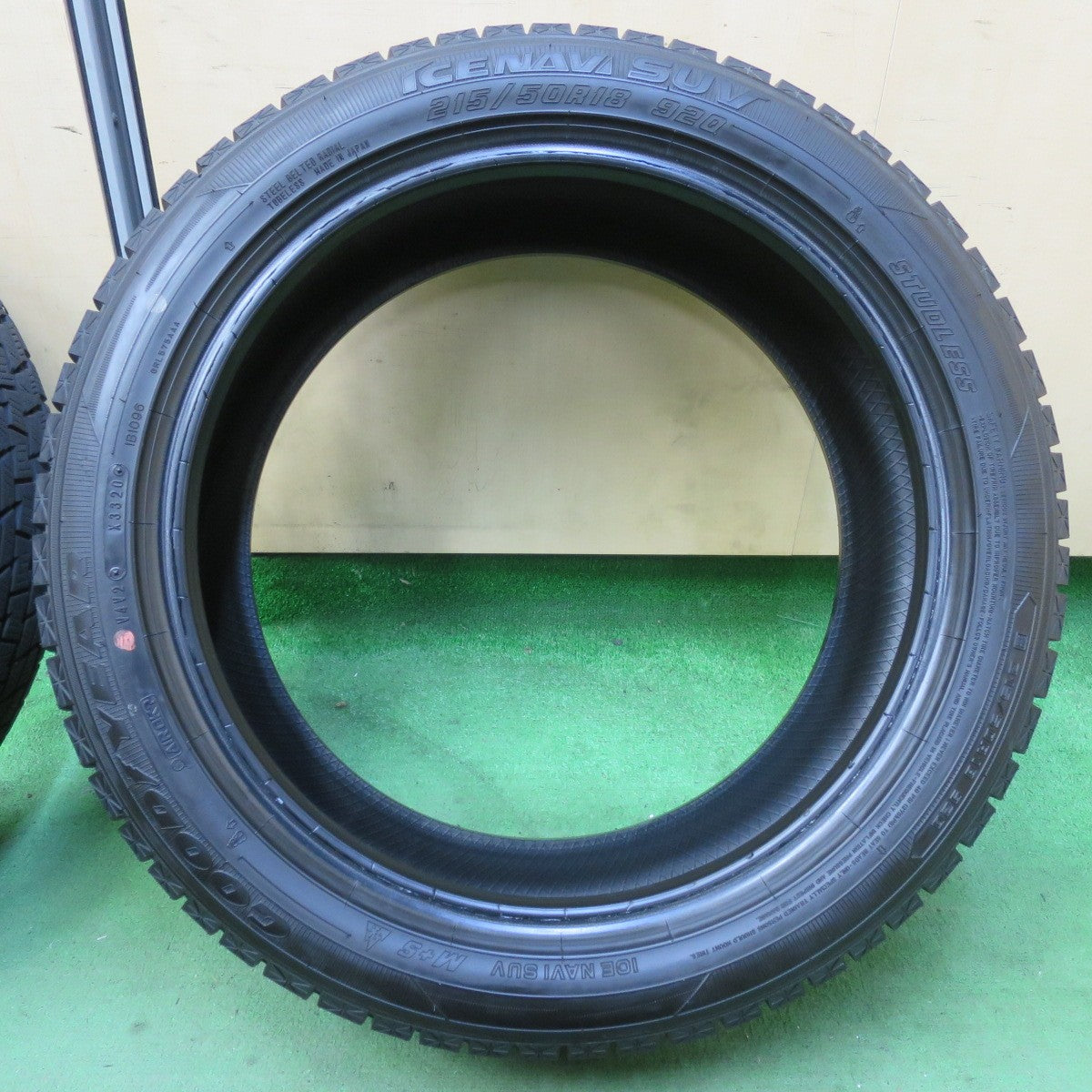 バリ溝！9.5分★スタッドレス 215/50R18 グッドイヤー アイスナビ SUV タイヤ 18インチ ヤリスクロス CX-3 等★5070305イスタ