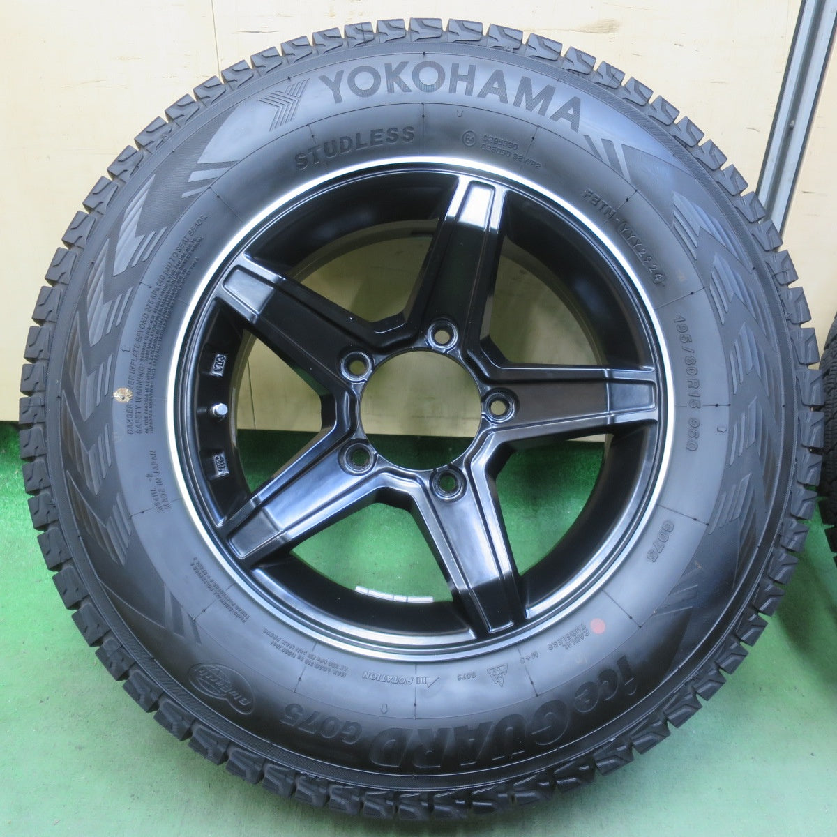 バリ溝！24年！キレイ！ほぼ10分★スタッドレス 195/80R15 ヨコハマ アイスガード G075 社外 アルミ 15インチ PCD139.7/5H★6051801イス