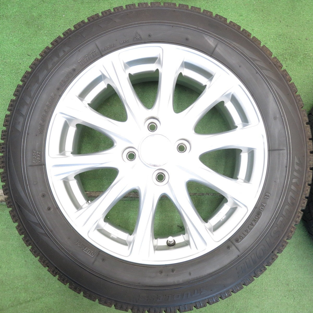 4本価格★スタッドレス 175/65R15 ブリヂストン ブリザック VRX JOKER ジョーカー 15インチ PCD100/4H★6060410HAス