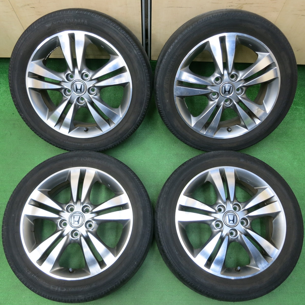 *送料無料* 4本価格★ホンダ ストリーム RSZ 純正 205/55R17 ヨコハマ dB デシベル E70 E70G PCD114.3/5H★4042604イノ