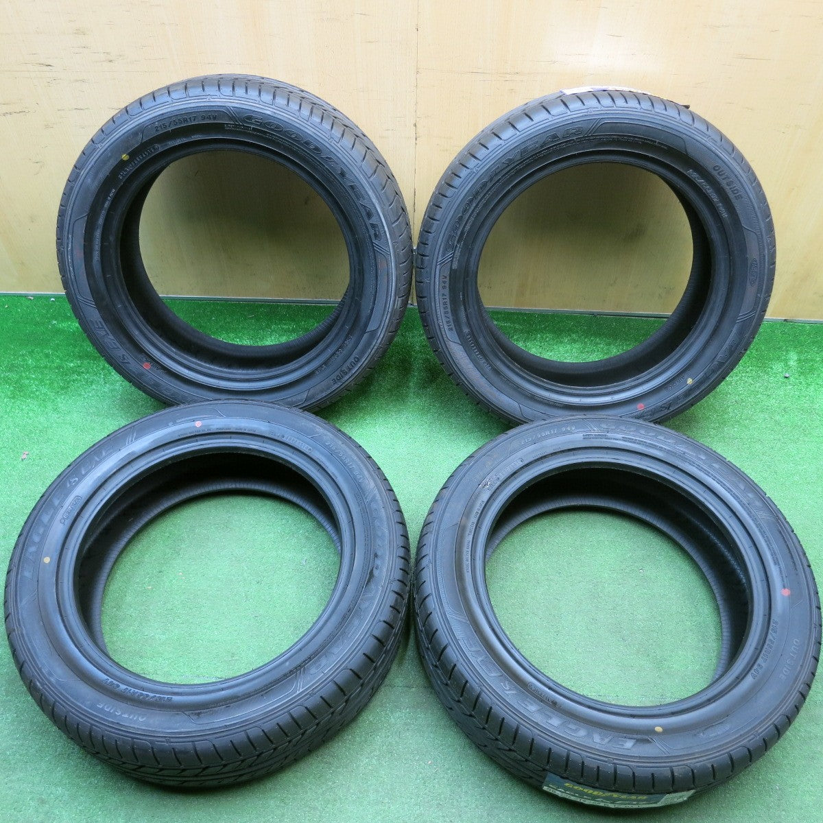 未使用★215/55R17 グッドイヤー イーグル LS EXE タイヤ 17インチ オデッセイ ヴェゼル クラウン 等★6012503HAノタ