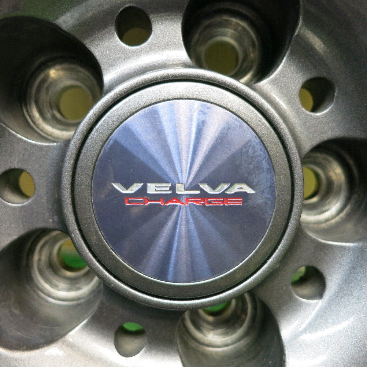 バリ溝！22年！キレイ！9.5分以上★プリウス 等 195/65R15 スタッドレス ダンロップ ウインターマックス WM02 VELVA CHARGE ヴェルヴァ 15インチ PCD100/5H★6012509HAス