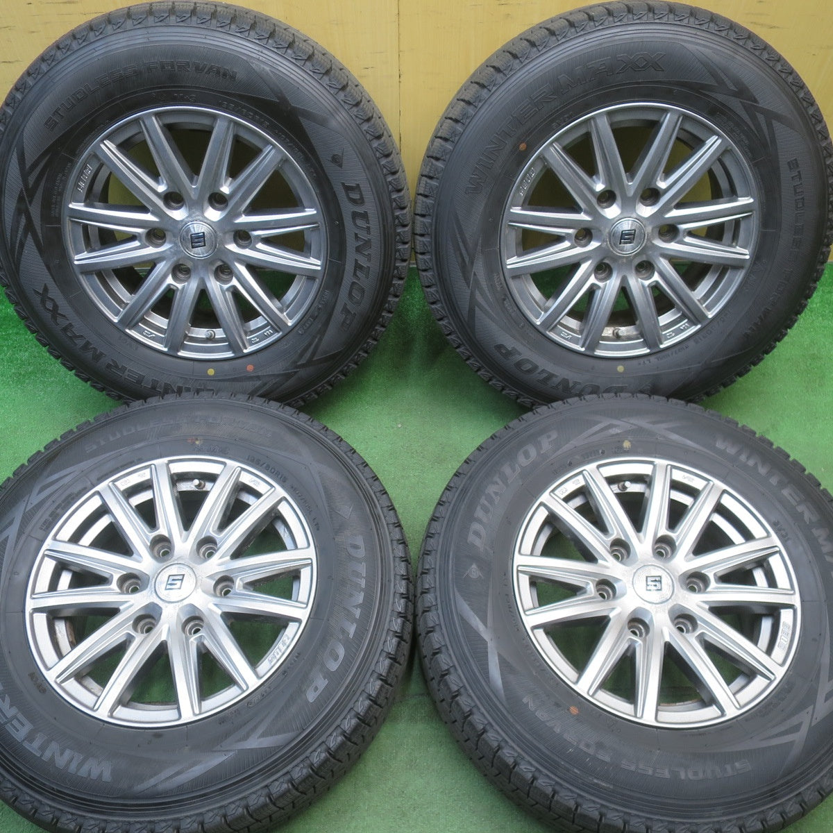 バリ溝！22年！9.5分◎スタッドレス 195/80R15 107/105L ダンロップ ウインターマックス SV01 SEIN SS ザイン 15インチ PCD139.7/6H◎6062303NJス