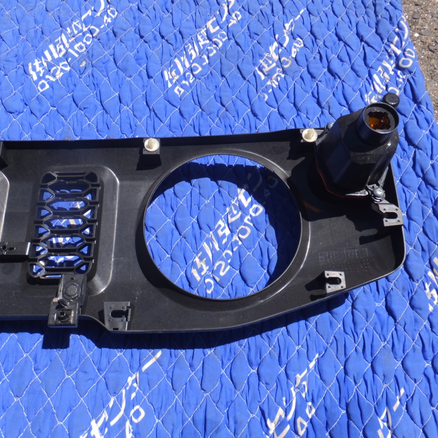 [送料無料] 岐阜発 新車外し★スズキ SUZUKI 純正  ジムニー JB64W JB74W フロントグリル 72111-78R0 ライト 付★