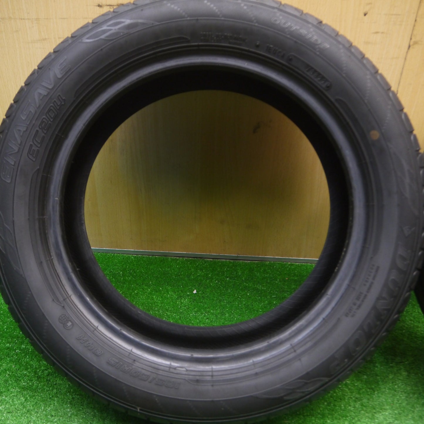 [送料無料] バリ溝！22年！9分★185/60R15 ダンロップ エナセーブ EC204 タイヤ 15インチ フィット シャトル シエンタ 等★4092403Hノタ