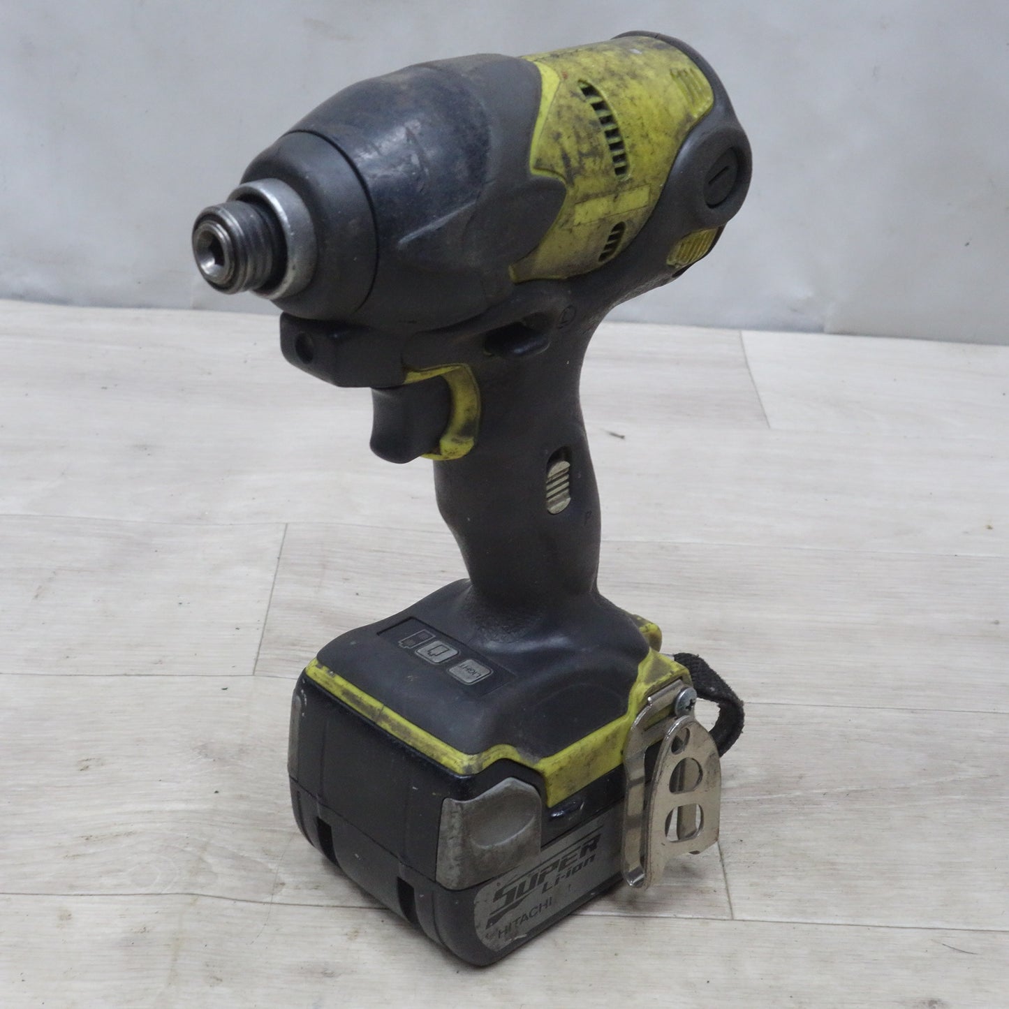 [送料無料] ◆日立 コードレス インパクトドライバ WH14DSL 電動 工具 14.4V 充電器 UC14YSL バッテリー BSL1430 HITACHI 黄色 ジャンク品◆