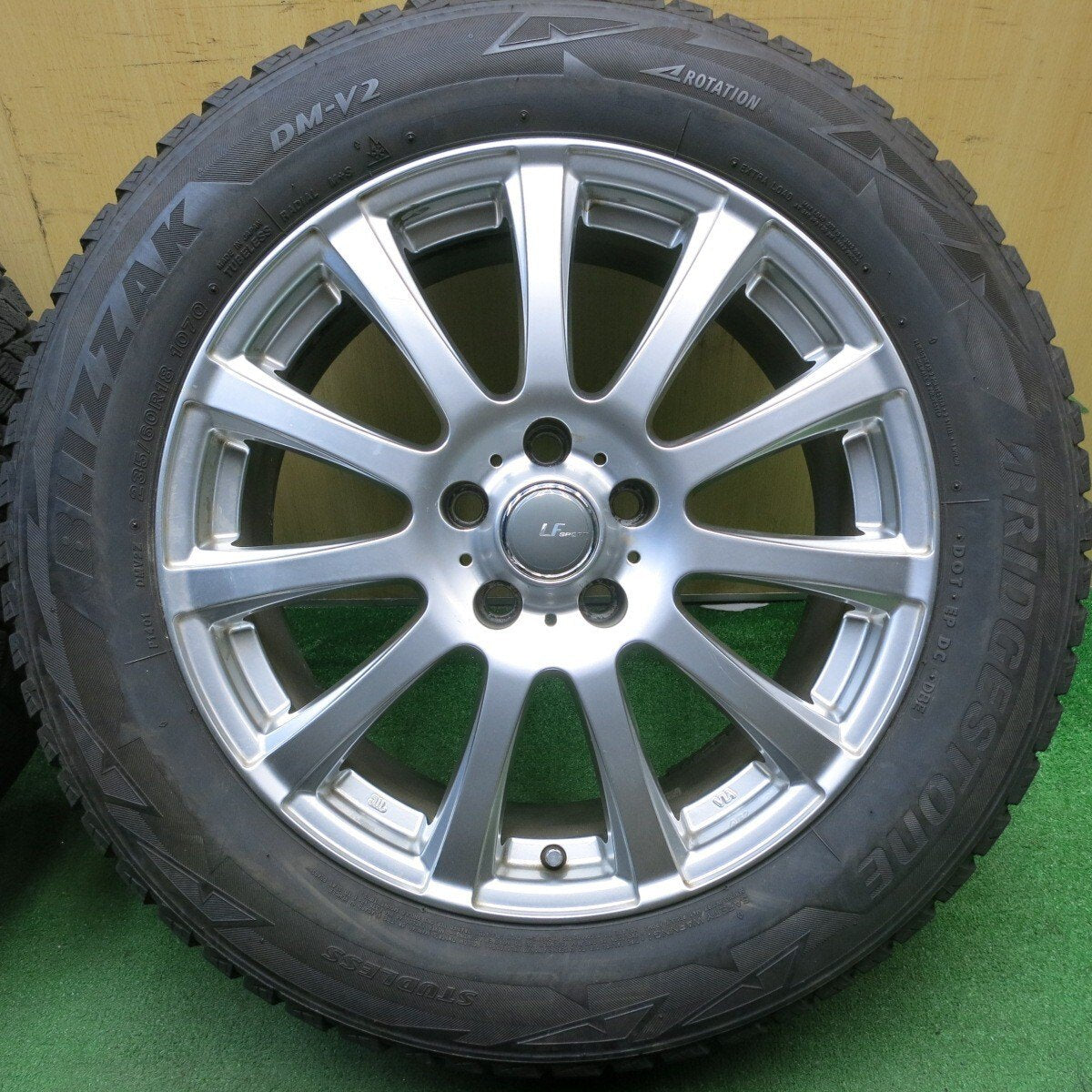 4本価格★スタッドレス 235/60R18 ブリヂストン ブリザック DM-V2 LF SPORT LFスポーツ 18インチ PCD114.3/5H★5040503TNス