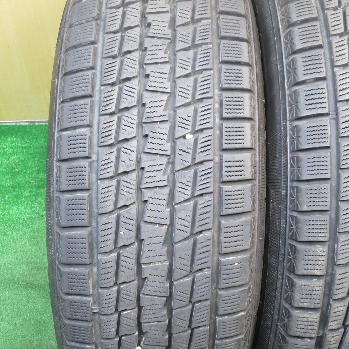バリ溝！9分★トヨタ GUN125 ハイラックス 純正 265/65R17 スタッドレス グッドイヤー アイスナビ SUV 17インチ PCD139.7/6H★5041803KKス