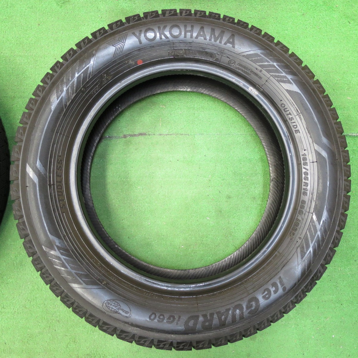 *送料無料* バリ溝！21年！9.5分以上★スタッドレス 185/65R15 ヨコハマ アイスガード iG60 タイヤ 15インチ アクア ノート マツダ2 等★4061002イスタ