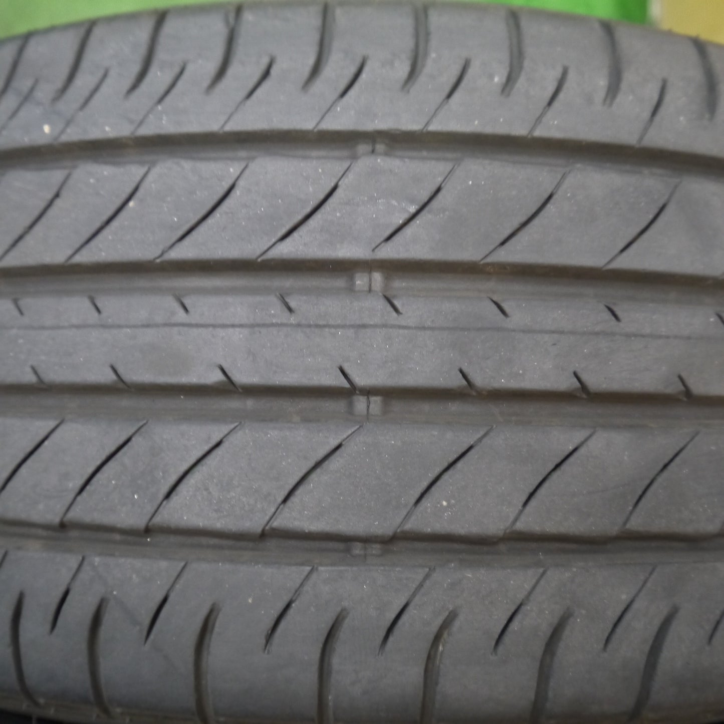 バリ溝！8.5分！2本★215/50R17 ダンロップ SPスポーツマックス 050 タイヤ 17インチ レヴォーグ プリウスα ウィッシュ 等★5060913Hノタ