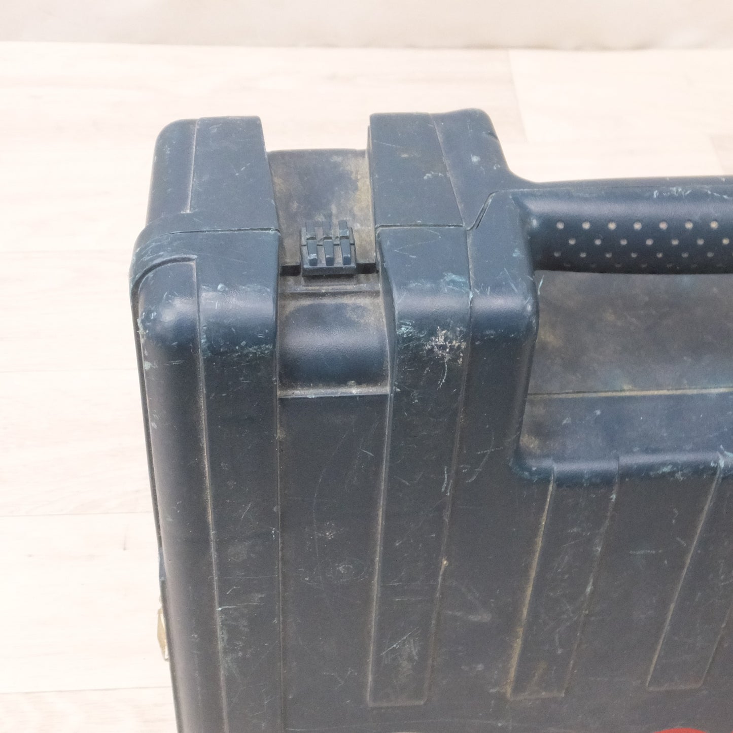 [送料無料] ◆BOSCH ボッシュ 充電式 インパクトドライバ GDR1440-LI 14.4V バッテリー 充電器付き 電動工具◆