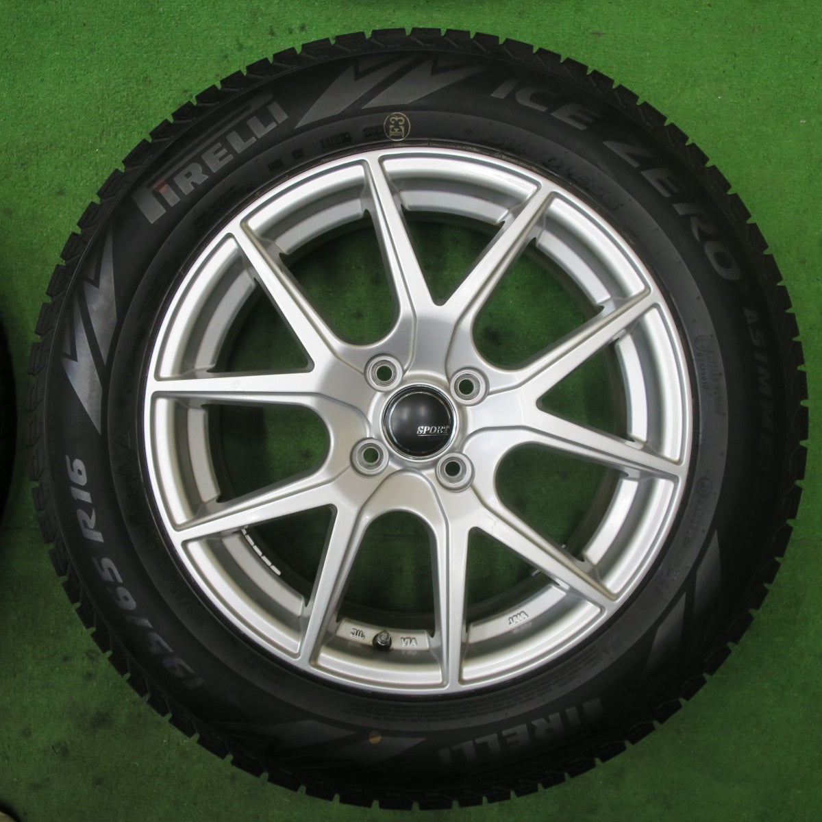 バリ溝！23年！キレイ！9.5分以上★スタッドレス 195/65R16 ピレリ アイスゼロ アシンメトリコ SPORT DAISY スポルト デイジー 16インチ PCD100/4H★5062302TTス